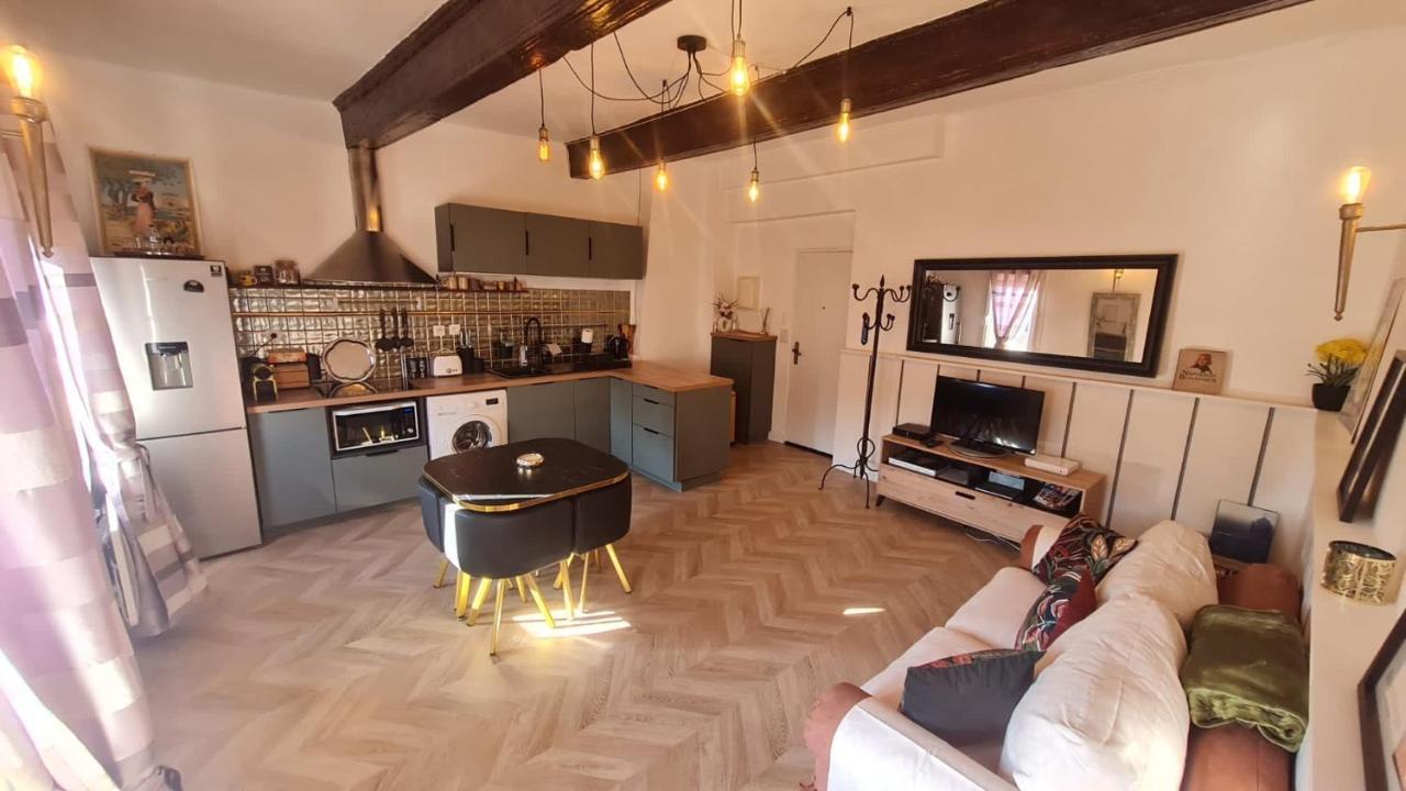 Sunny Apartment With Nice View In History City Center Aix-en-Provence Exterior photo